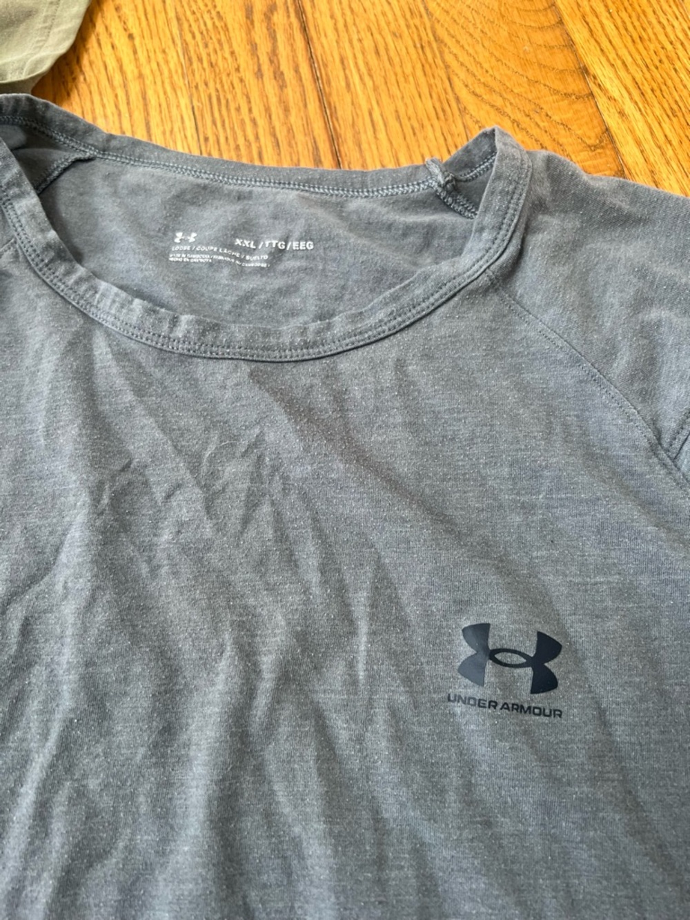 Under Armour Men’s Short Sleeve Performance Tees - Olive Green & gray - Picture 3 of 5